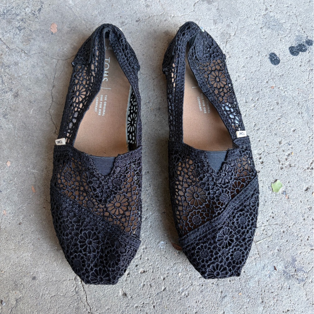 Black Lace Toms